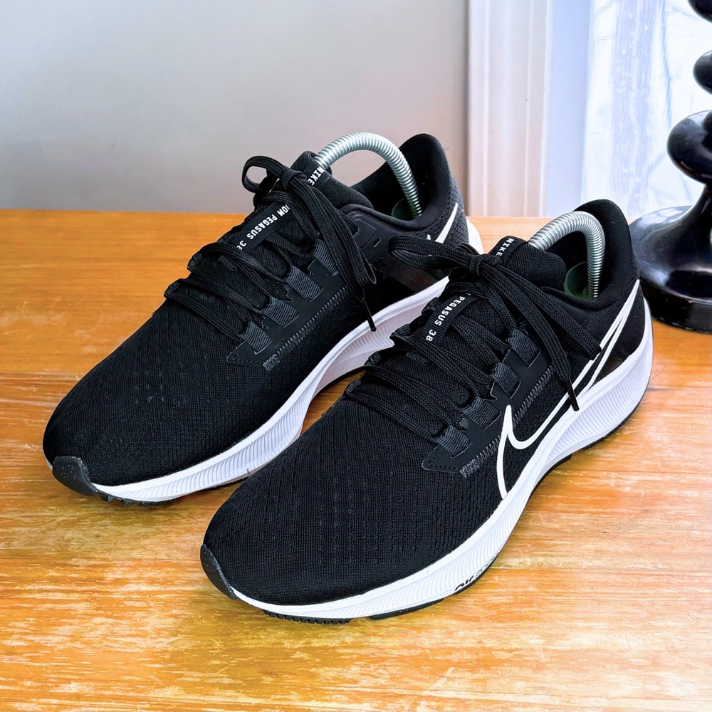 Nike Zoom Air Pegasus 38 Women’s Running Shoe - Picture 2 of 15